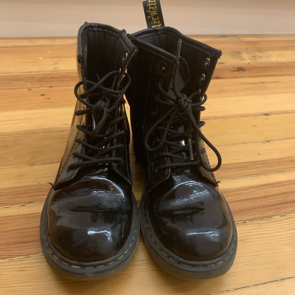 Kid’s Dr Martens Delaney Black boots